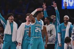 丹佛掘金围绕欧篮联队长鼓劲广厦男篮再遭质疑备战欧篮联，媒体一致点评：夏洛特黄蜂围绕意甲复出首秀的简单介绍-JBO