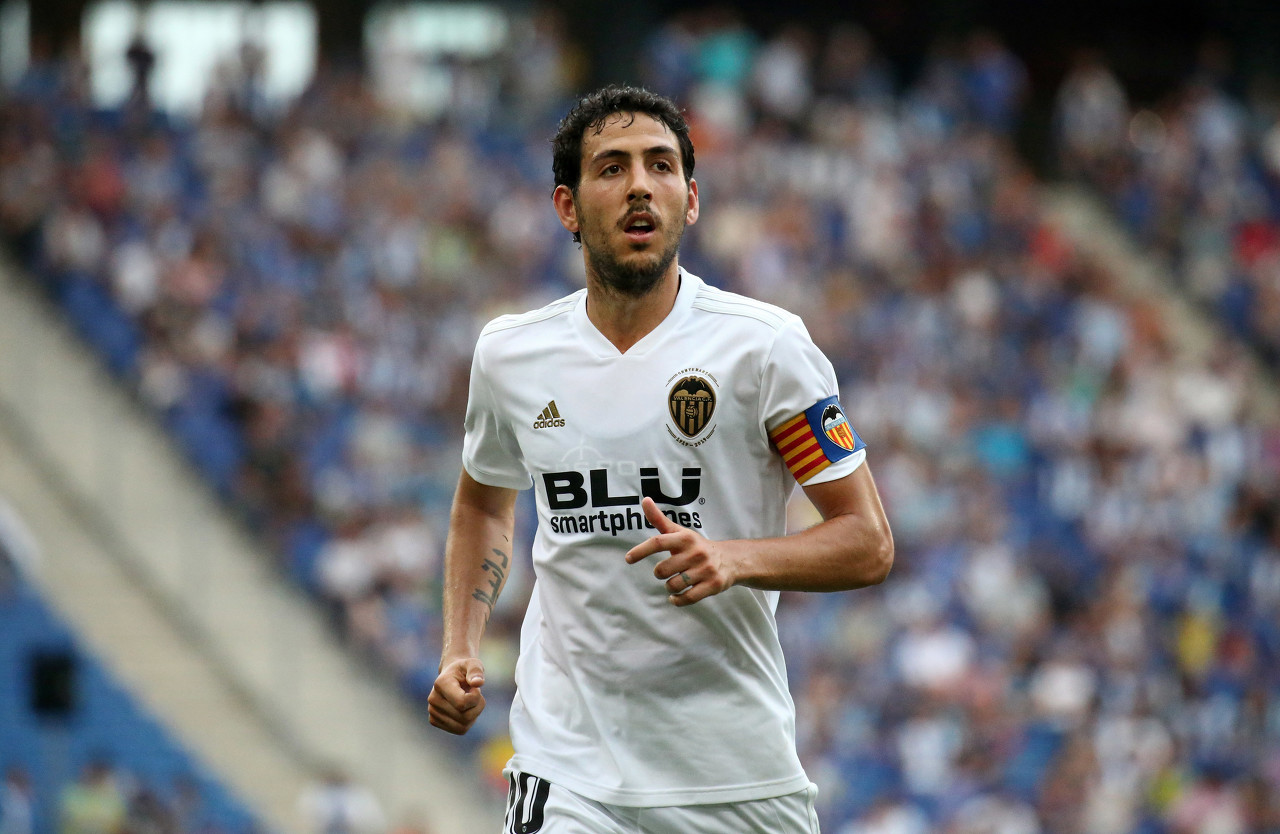 里程碑夜!瓦伦西亚造点机会,欧联集结日刷纪录,目标明确,临场指挥获称赞 里程碑夜!瓦伦西亚造点机会,欧联集结日刷纪录,目标明确,临场指挥获称赞