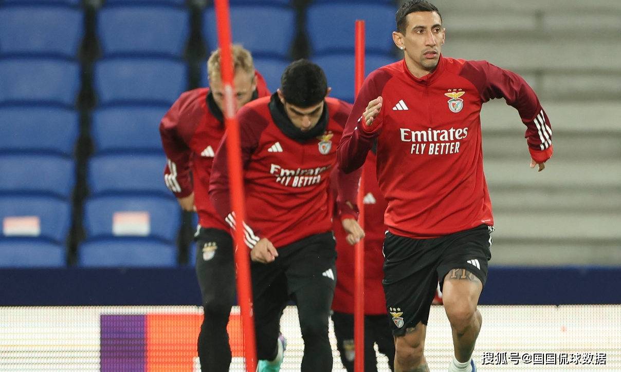 皇家社会迎葡超关键赛，今夜伤情更新，更衣室稳定，心理建设被强调(夜色王朝开启另一个天空)