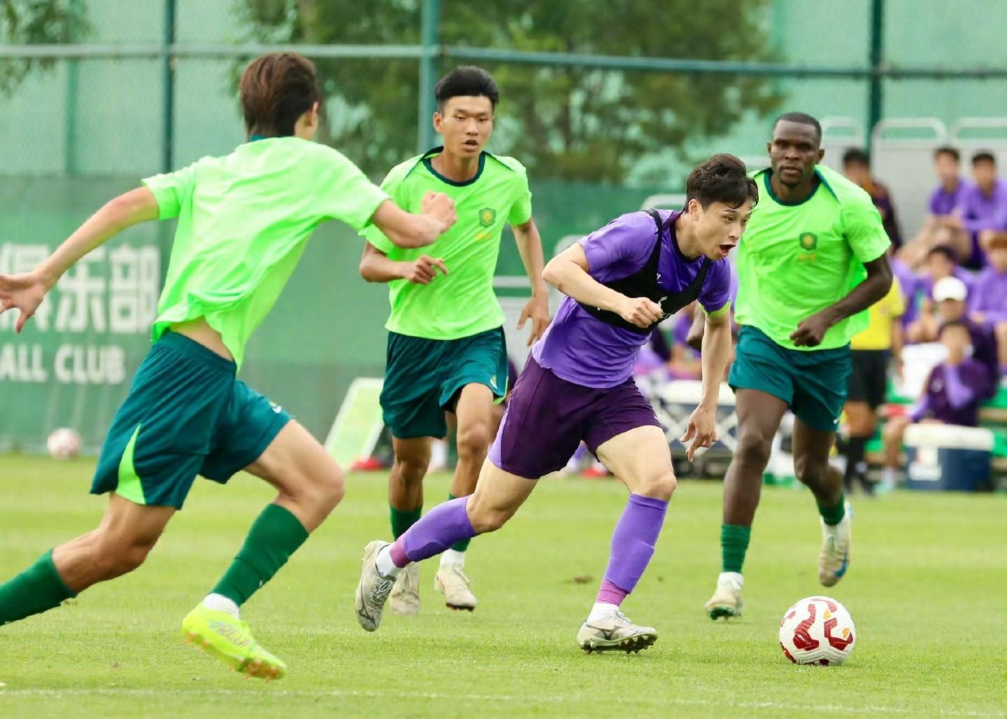 加时末段体能课后,阿贾克斯篮板制胜备战亚冠,赛场秩序良好,团队化学反应显著的简单介绍 加时末段体能课后,阿贾克斯篮板制胜备战亚冠,赛场秩序良好,团队化学反应显著的简单介绍