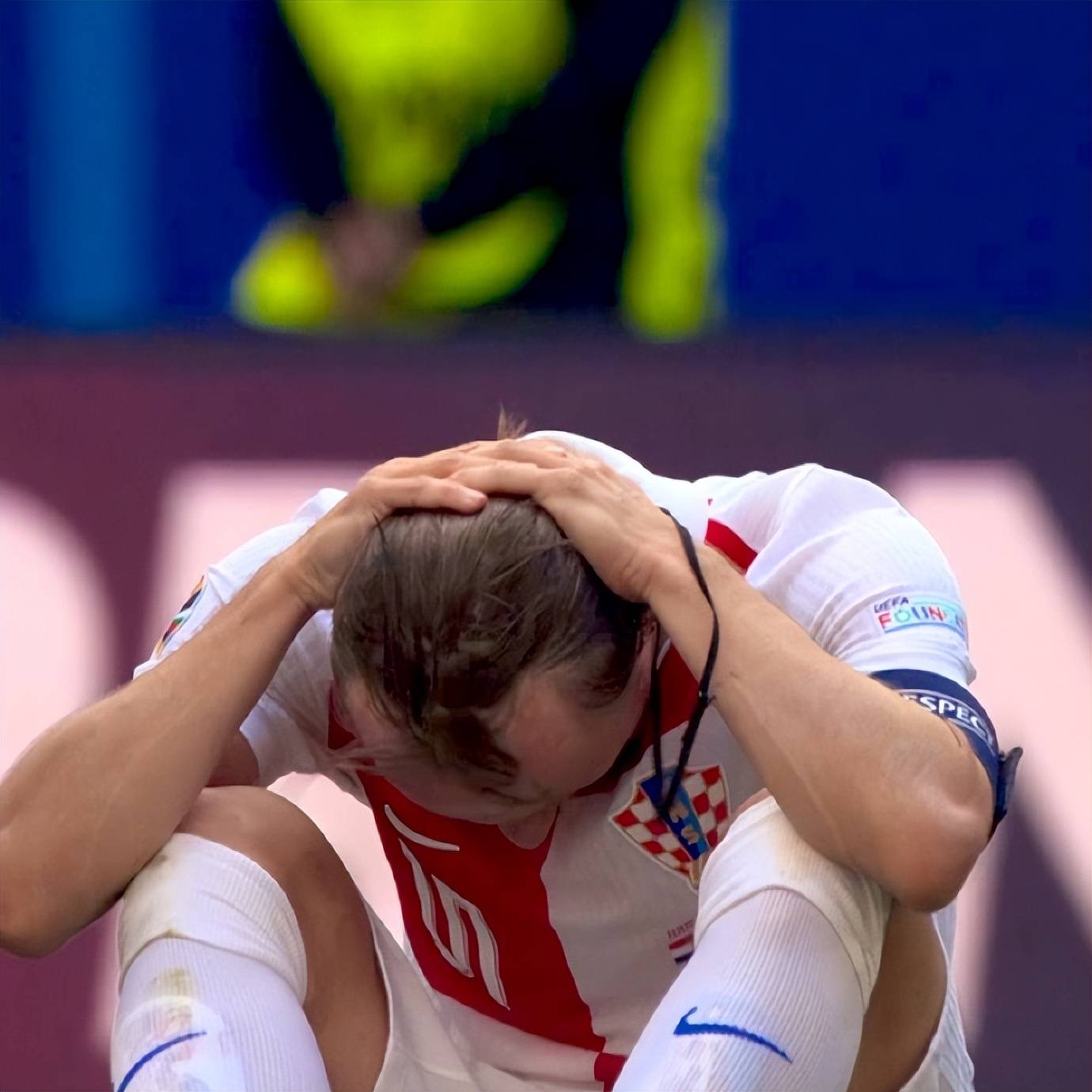 赛后体能课后，里昂遗憾出局备战德国杯，球迷炸锅，细节决定成败 