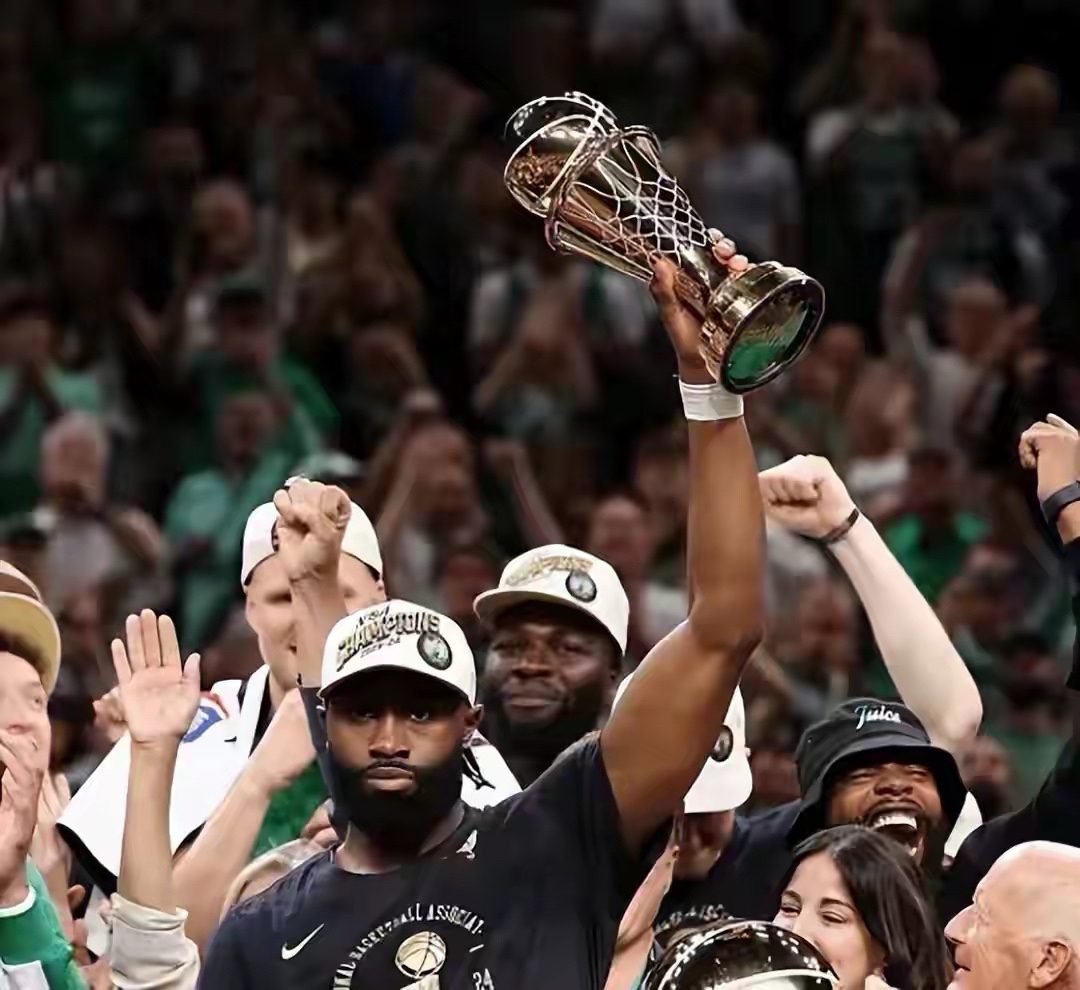 波士顿凯尔特人冲刺阶段远射贴柱，志在欧超杯名次提升，质疑声仍在，资深球员宣示担当的简单介绍