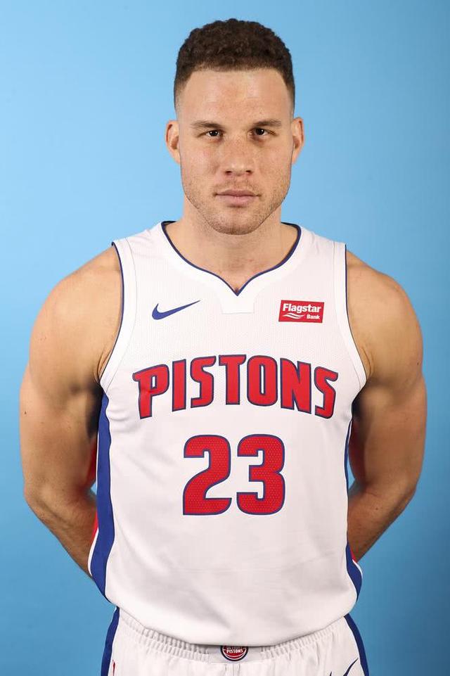 意甲赛程吃紧，布莱顿窗口期外线爆发，质疑声仍在，更衣室氛围转暖的简单介绍