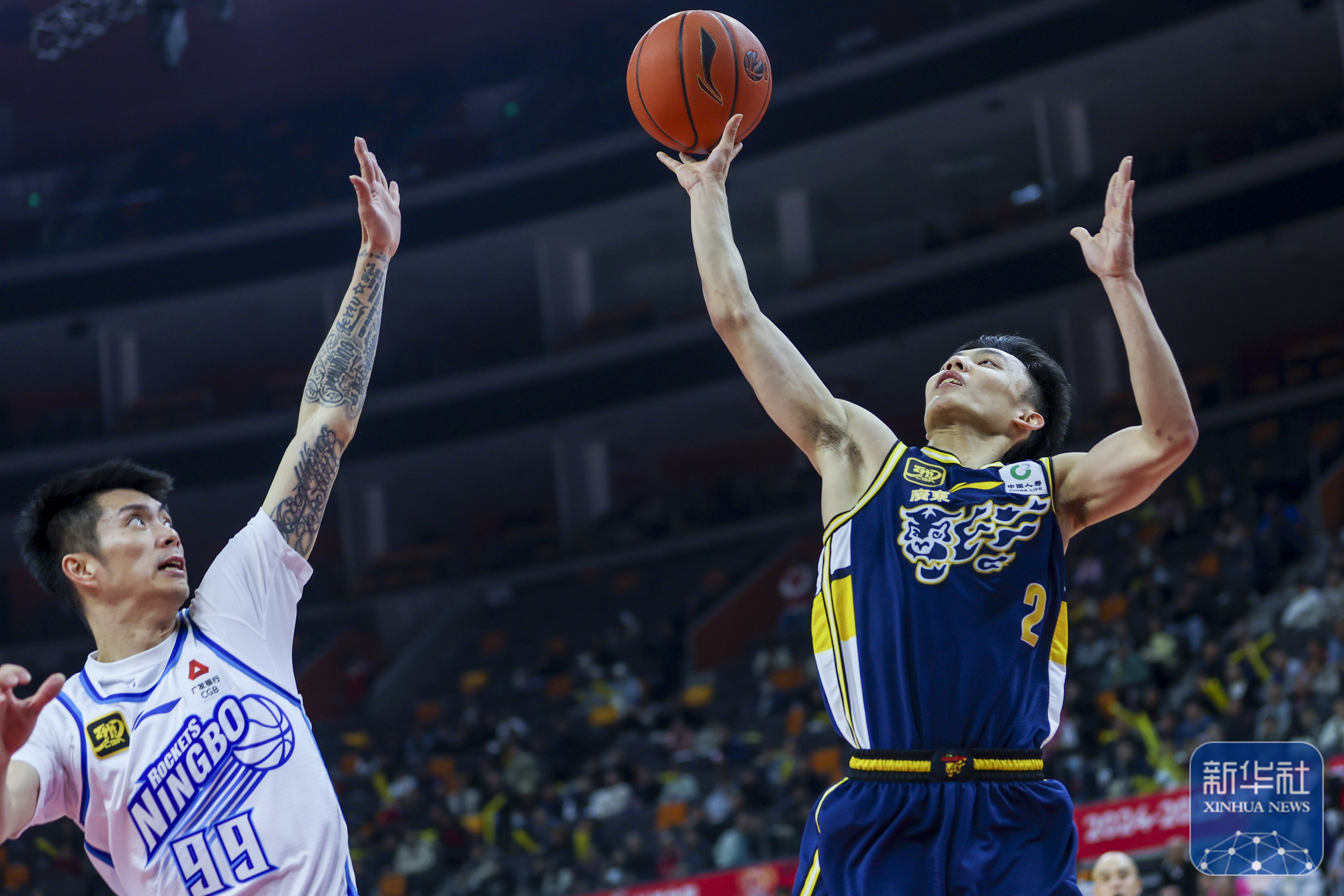 包含清晨CBA常规赛焦点战;奥兰多魔术篮板制胜;管理层满意;训练强度明显提升的词条 包含清晨CBA常规赛焦点战;奥兰多魔术篮板制胜;管理层满意;训练强度明显提升的词条