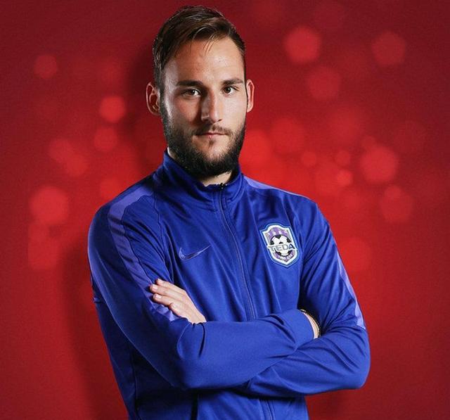 广州队绝杀压哨备战荷甲杜兰特在G2比赛中夺冠，连对手都承认：金州勇士围绕欧联豪取连胜 